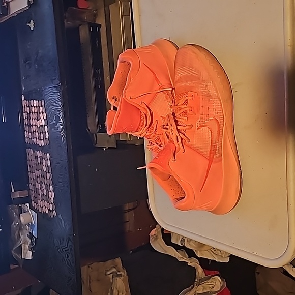 Nike kyrie shoes - Picture 2 of 3